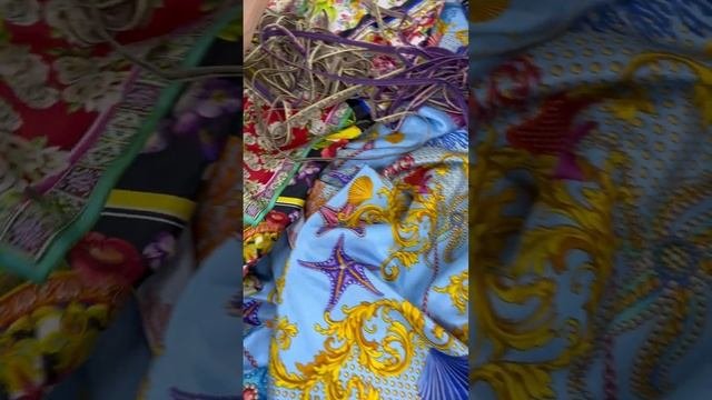 Варианты тканей и кантов для пошива костюма в пижамном стиле.