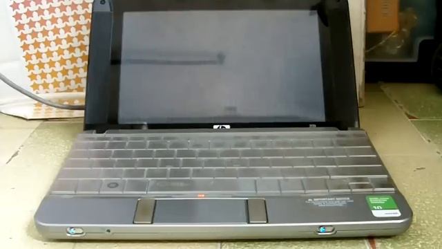 HP2133 running with UBUNTU 10.04 netbook edition test
