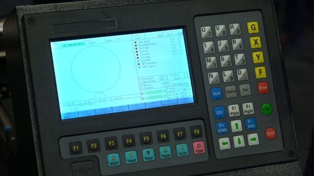 How to Adjust the Settings and Make a Cut on the 4x4 CNC Plasma Cutting Table - Eastwood