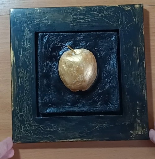 Золотое яблоко оригинальное украшение