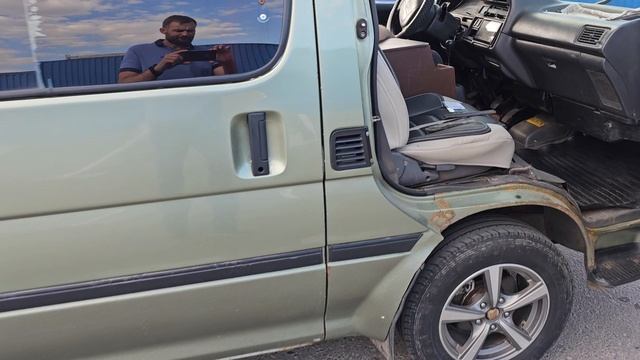 Toyota Hiace едет на экспертизу