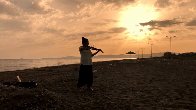 Melike ERBEY  ELECTRIC VIOLIN  "QUEEN OF THE DAMNED "