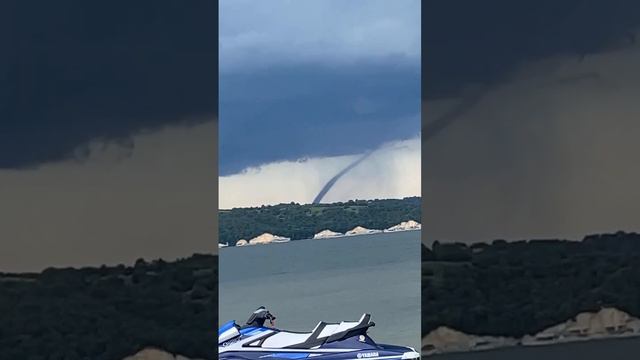 A Day On the Lake With a Side of Waterspout   ViralHog