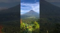 🌋Майон - активный вулкан, возвышающийся на 2462 над уровнем моря. Филлипины.