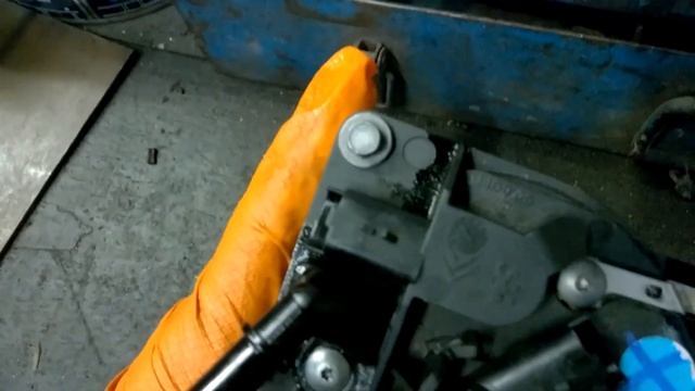Peugeot 208 Fuel Filter Replacement - How To DIY