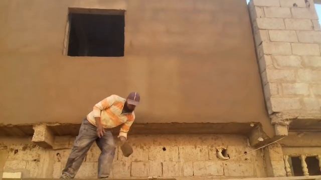 بريكول نهار ونصف. تلباس واجهة البيت