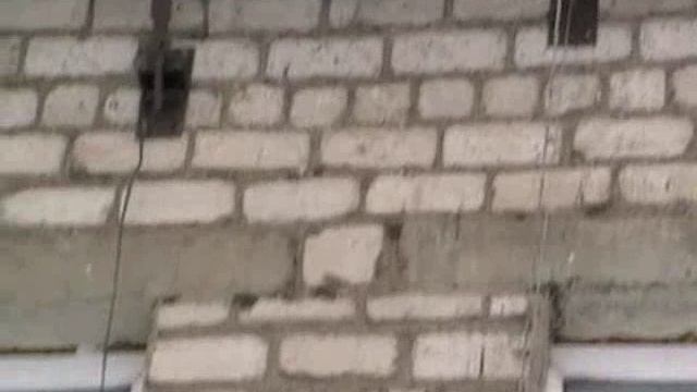 Устройство для удаления сосулек и наледи с козырьков крыш  здании и сооружении
