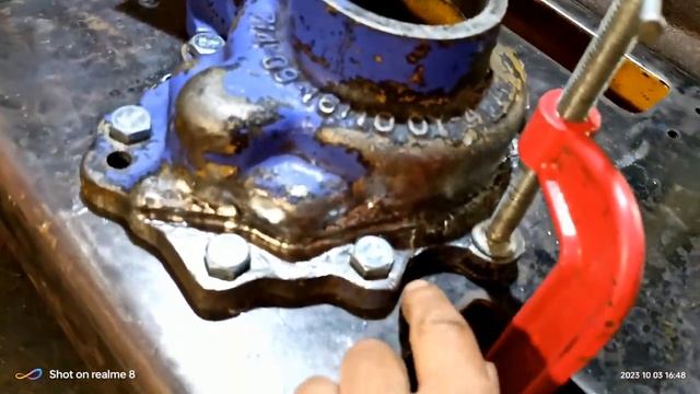 Ремонт чугунной крышки трактора.,, сварка в аргоне. Магнитная дрель, принцип работы