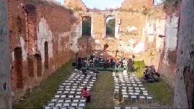 Концерт в Кирхе Гердауэн. Ария Фарлафа из оперы "Руслан и Людмила". солист Олег Усенко-Золотос
