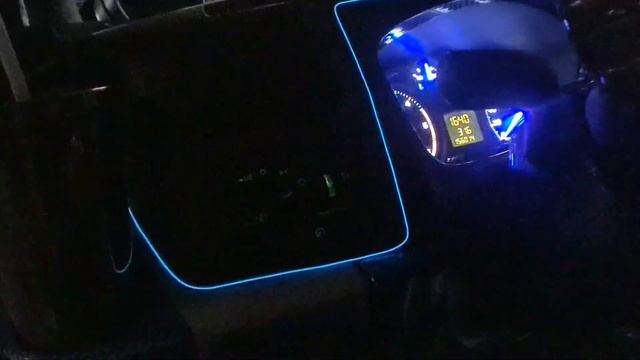 Ford Transit rực rỡ với Bi LED T2 Pro lắp zin cắm jack
