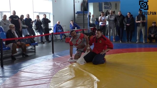 Легковес бросил супертяжа! Куреш. Финал