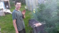 Отдыхаем в православный праздник ,жарим шашлыки и радуемся тихой загородной жизни!