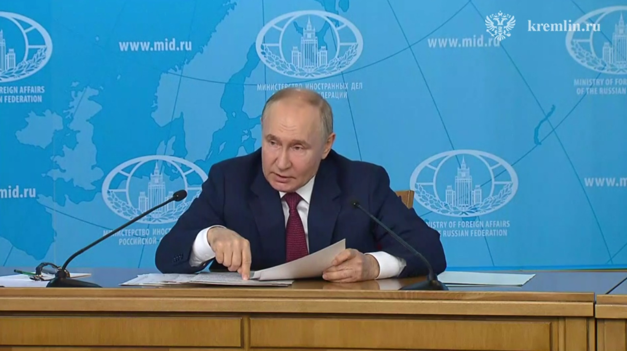 Владимир Путин-об отмене президентских выборов на Украине и легитимности украинской власти