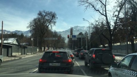 Kazakhstan. Almaty. The roads . Алматы. Дороги нашего города во время карантина. Февраль 2021