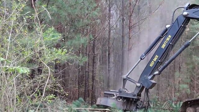 DAH 150Ei на лесной машине John Deere 753J с системой наклона – промышленные мул