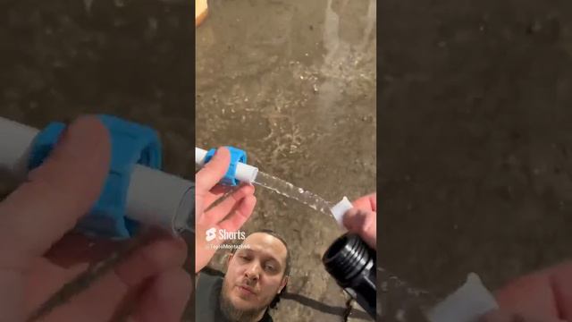 Авария, бежит вода!🚿