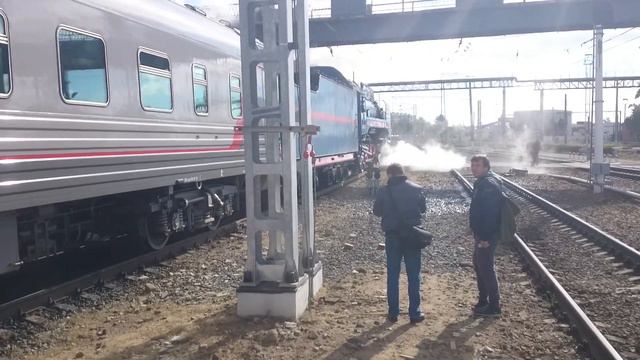 Пассажирский паровоз П36 отправляется в Курск со станции Орел