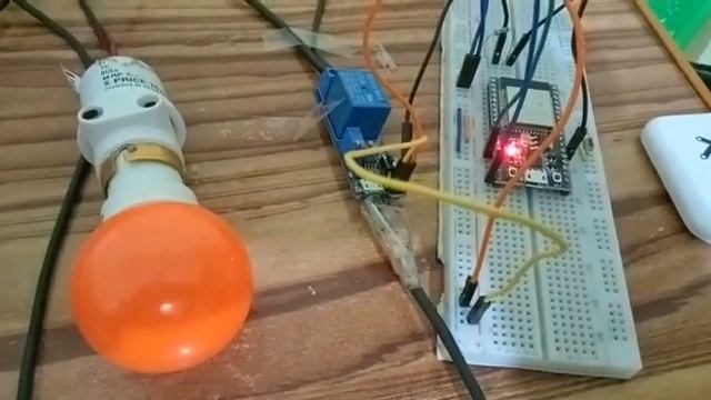 ESP32 With Relay To Control AC Appliances With Web Server