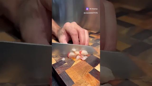 Лингвини с красной креветкой