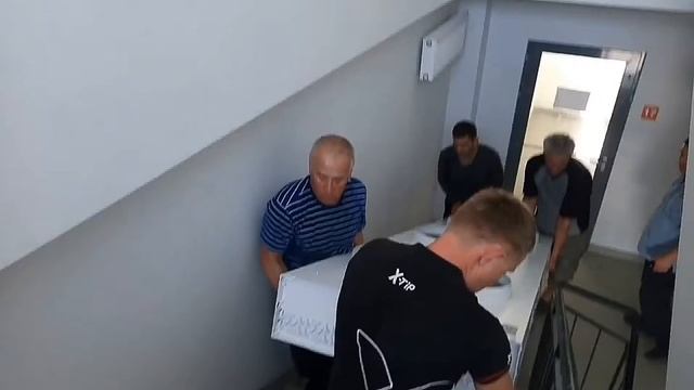 Подъём кондиционеров на 25 этаж гостиница "СПОРТ"