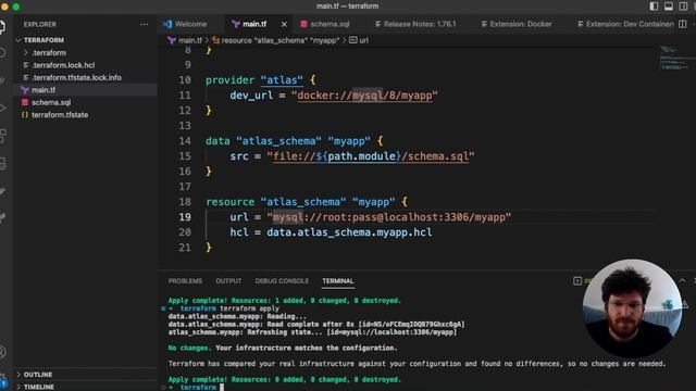 Manage database schemas with Terraform in plain SQL