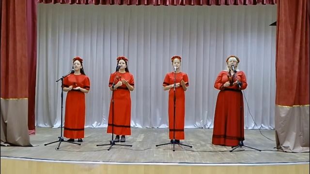 Ансамбль ЛАДУШКА, Пошла млада за водой