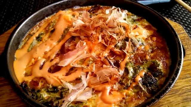 Шевелящийся омлет в Якитории. Wiggling omelette.
