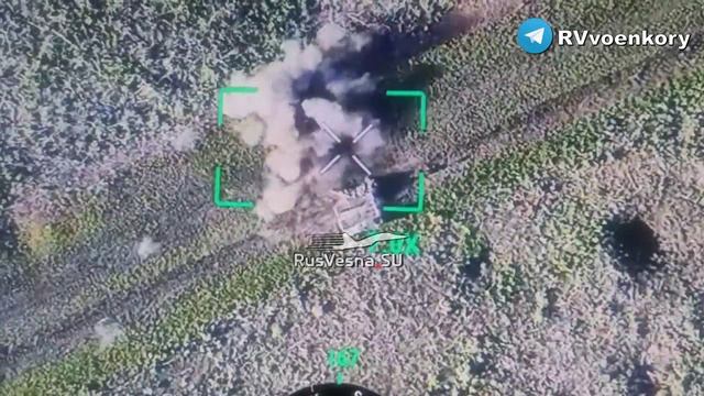 ‼️🇷🇺«Война киборгов»: дрон спецназа атаковал боевого робота ВСУ под Часов Яром !!!