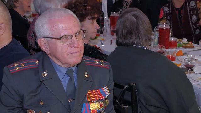 Каждый из них герой  Ветеранов военных действий в Братске поздравили с Днём Победы