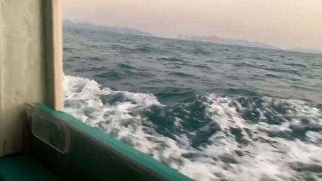 На воде