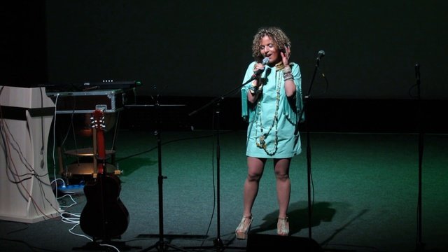 Lola Sakanis