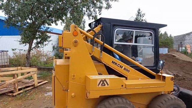 МКСМ-800. Ровняю кучи и переставляю ЗиЛ