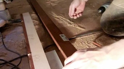 Установка доборов межкомнатных дверей