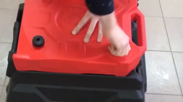 Установка канистры на кофр