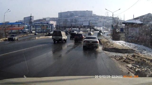 Капот на cresta открылся