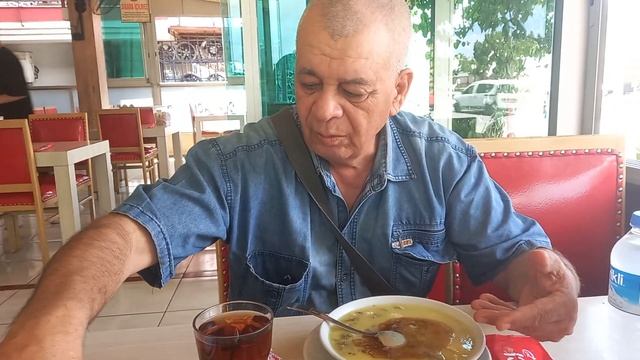 ОБЫЧНЫЙ ВОСКРЕСНЫЙ ОБЕД В ТУРЕЦКОЙ ЧАЙХАНЕ ! СУПЕР БЛЮДО КЕЛЕПАША ЧОРБАСЫ!