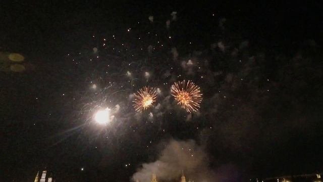 875 лет Москве  Салют