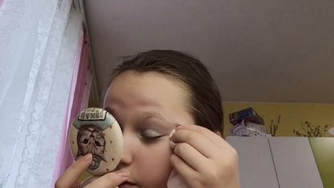 ДЕЛАЮ ЗЕЛЁНЫЙ МАКИЯЖ ?