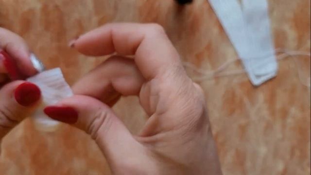 Бантики для модниц. Мастер- класс. Как сделать красивые  бантики из лент. Просто и красиво.