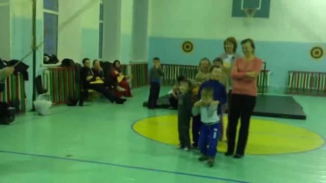 Игры с верёвкой. Фрагмент игр с детьми на семинаре Пермской заставы в Красновишерске