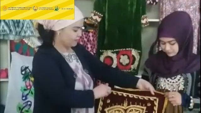 Экзамен слушателей курсов по шитью и ремесленничеству
