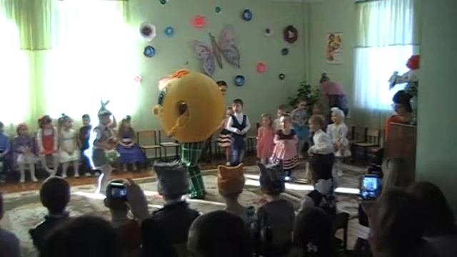 8 марта праздник мам!!