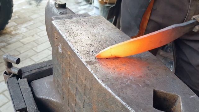 Ковка ножа из стали S690 №105 краштест Ч.1/Forging a knife from a steel S690 No.105 crash test