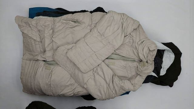 27206 Куртки женские L.AN (extra) 5 пак 45кг. по 5.5€/кг. 57шт.
