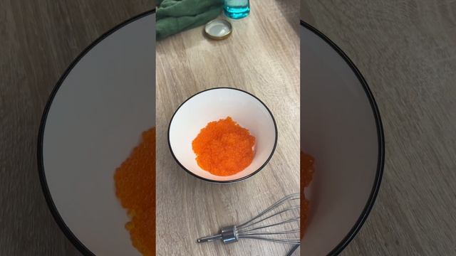 ИКРА В ЯСТЫКАХ. СОЛИМ ИКРУ САМИ  НА НОВОГОДНИЙ СТОЛ !