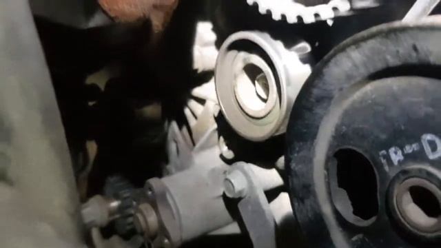 KIA CERATO 1.6 РЕМЕНЬ ГРМ почти ПОРВАЛСЯ замена ГРМ с помпой (как поменять?)KIA CERATO 1.6 РЕМЕНЬ ГР