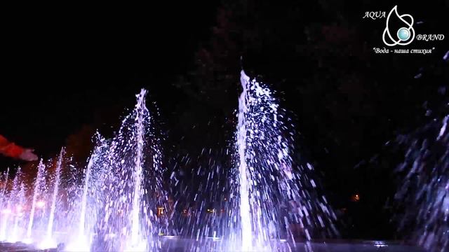 Светомузыкальный фонтан в Казани.Крылья Советов /Light &amp; music fountain in Kazan