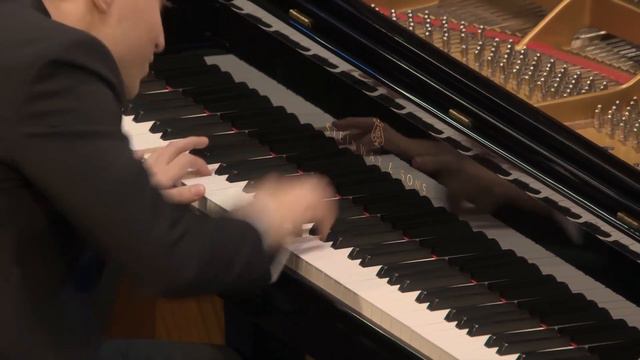 Mozart – Piano Concerto No. 20. Dmytro Choni (piano)
