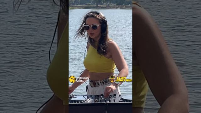 Natashinsky Park-DITIS & Bortnik video DJ set