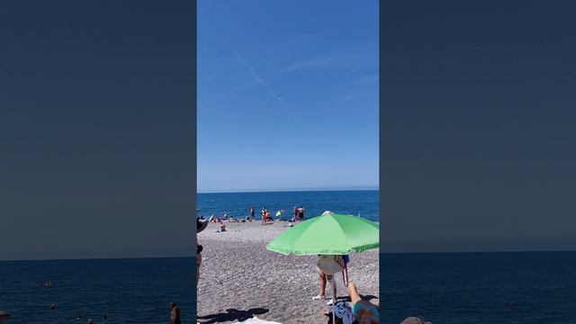 Пляж Ласточка сегодня, 10 утра 14 июня 2024г, вода + 24 , воздух + 28, Сочи